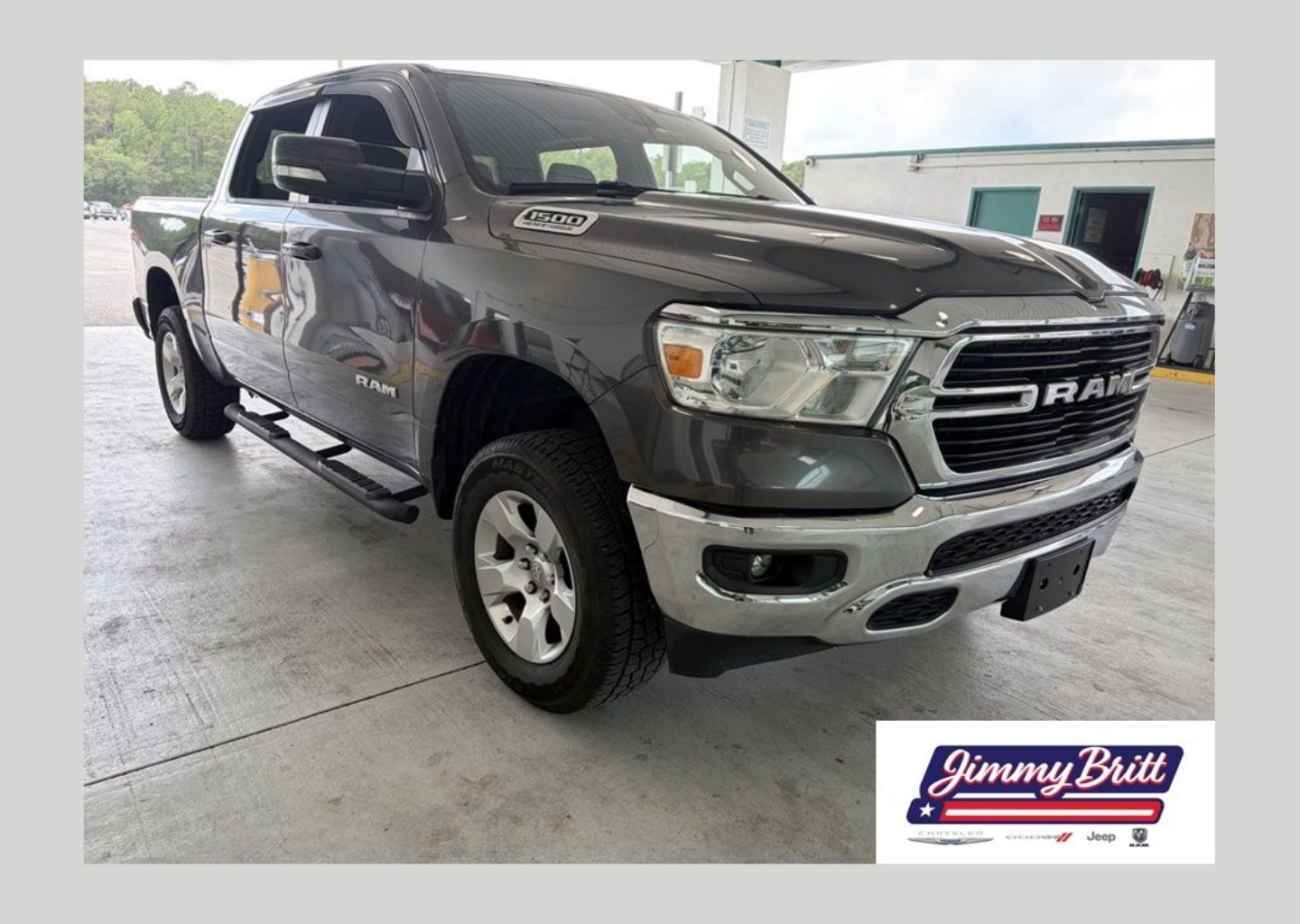 2021 RAM 1500 Big Horn/Lone Star 4x4 Crew Cab 5'7's photo