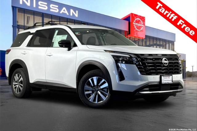 2026 Nissan Pathfinder SL