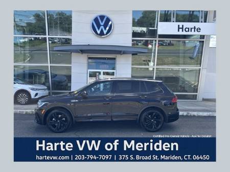 2024 Volkswagen Tiguan SE R-Line Black