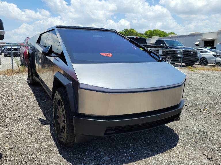 2024 Tesla Cybertruck Cyberbeast