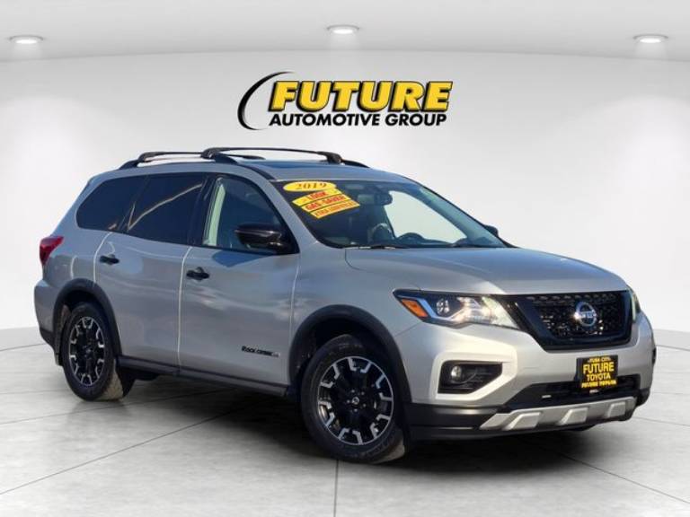 2019 Nissan Pathfinder SL