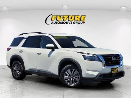 2025 Nissan Pathfinder SV