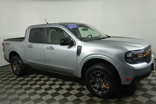 Used 2024 Ford Maverick Lariat with VIN 3FTTW8R94RRB37712 for sale in Kansas City