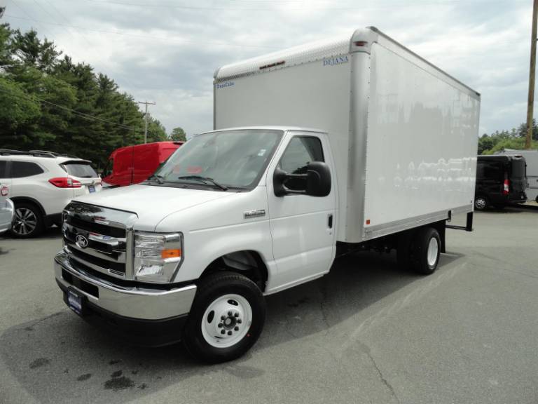 2027 Ford Econoline Cutaway E-350 SRW