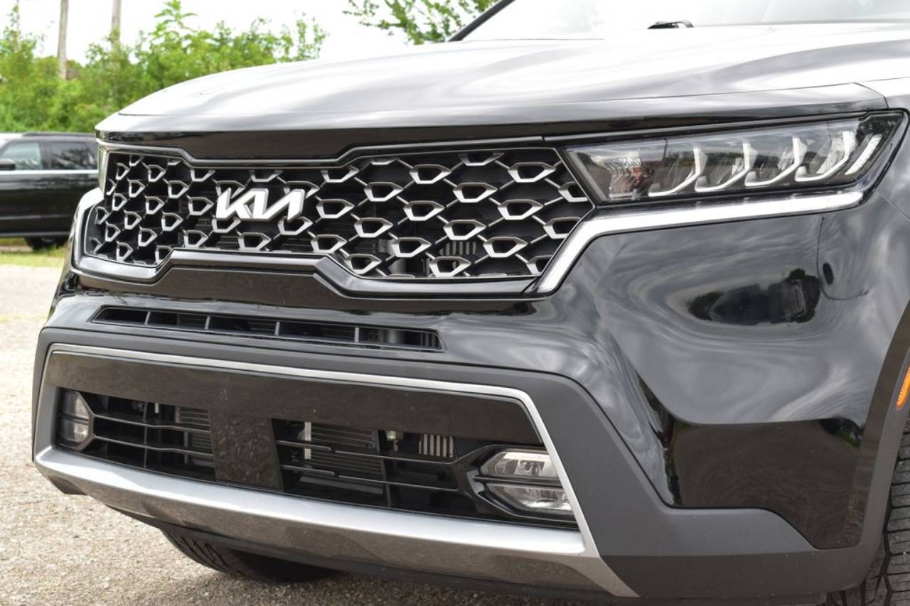 Certified 2022 Kia Sorento X-Line EX with VIN 5XYRHDLF0NG126917 for sale in Kansas City