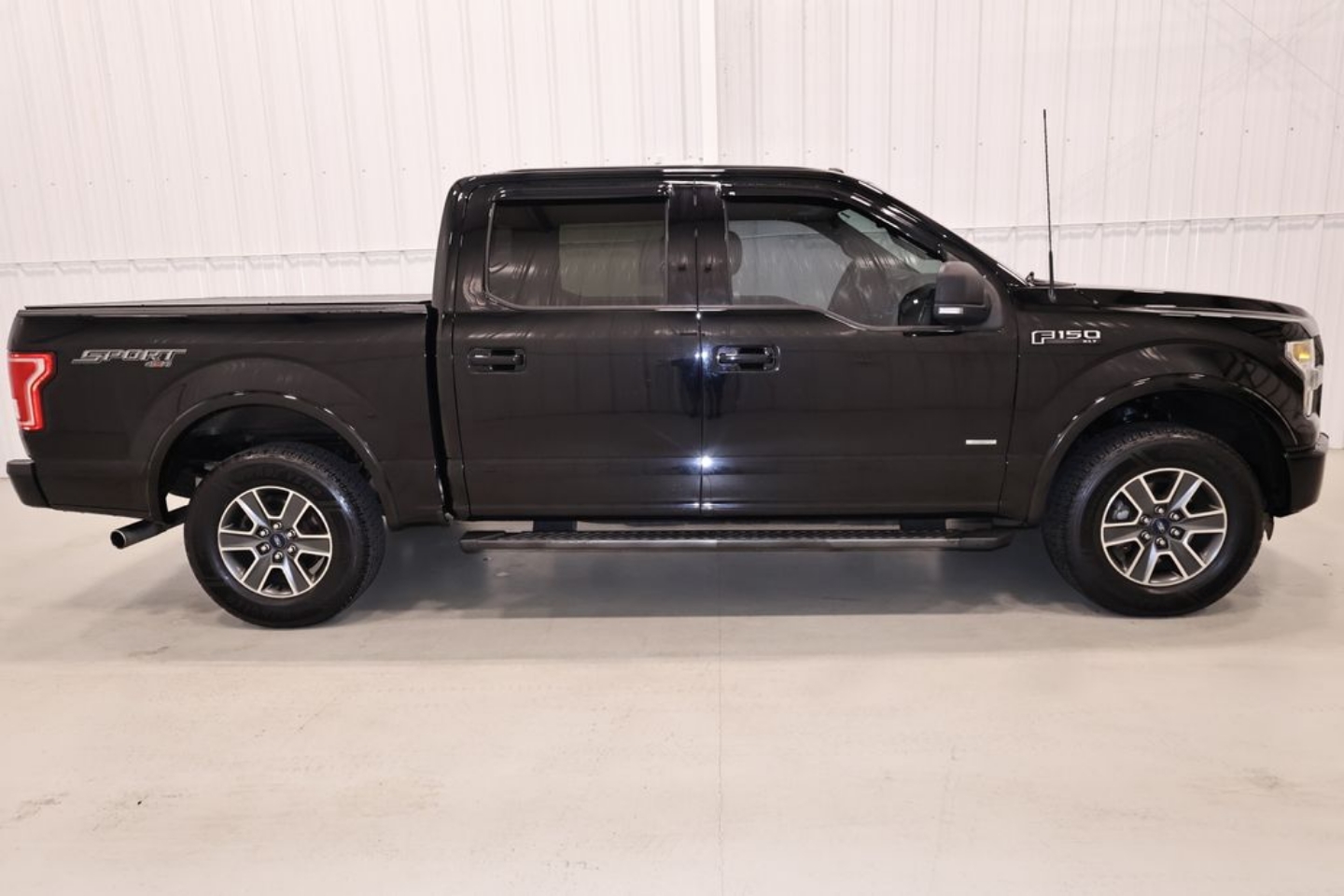 Used 2016 Ford F-150 XLT with VIN 1FTEW1EP3GFC98955 for sale in Canfield, OH