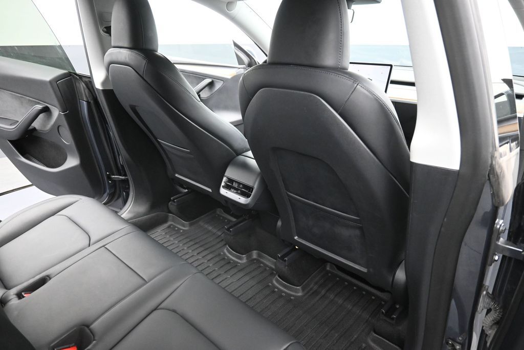 Used 2023 Tesla Model Y Long Range with VIN 7SAYGDEE5PA098190 for sale in Houston, TX