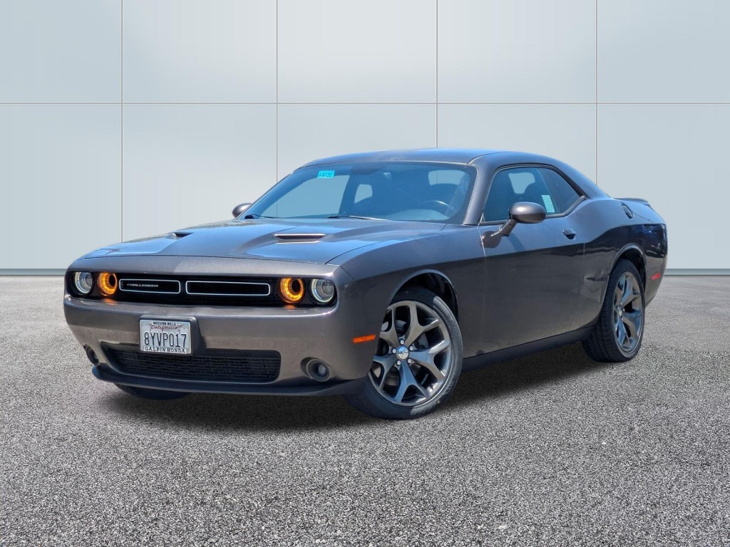 2016 Dodge Challenger SXT Plus