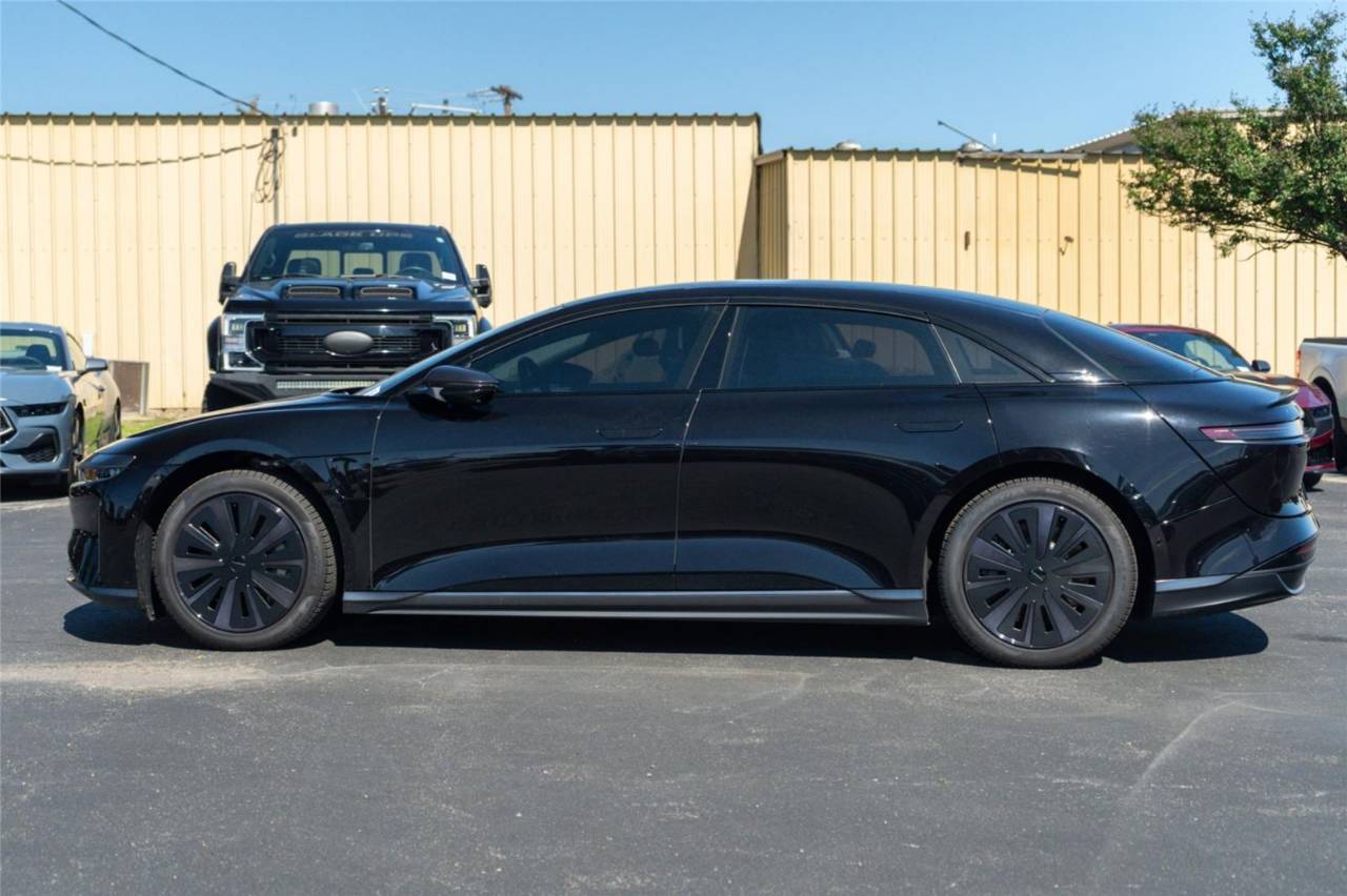 2025 Lucid Air Touring - Photo 7