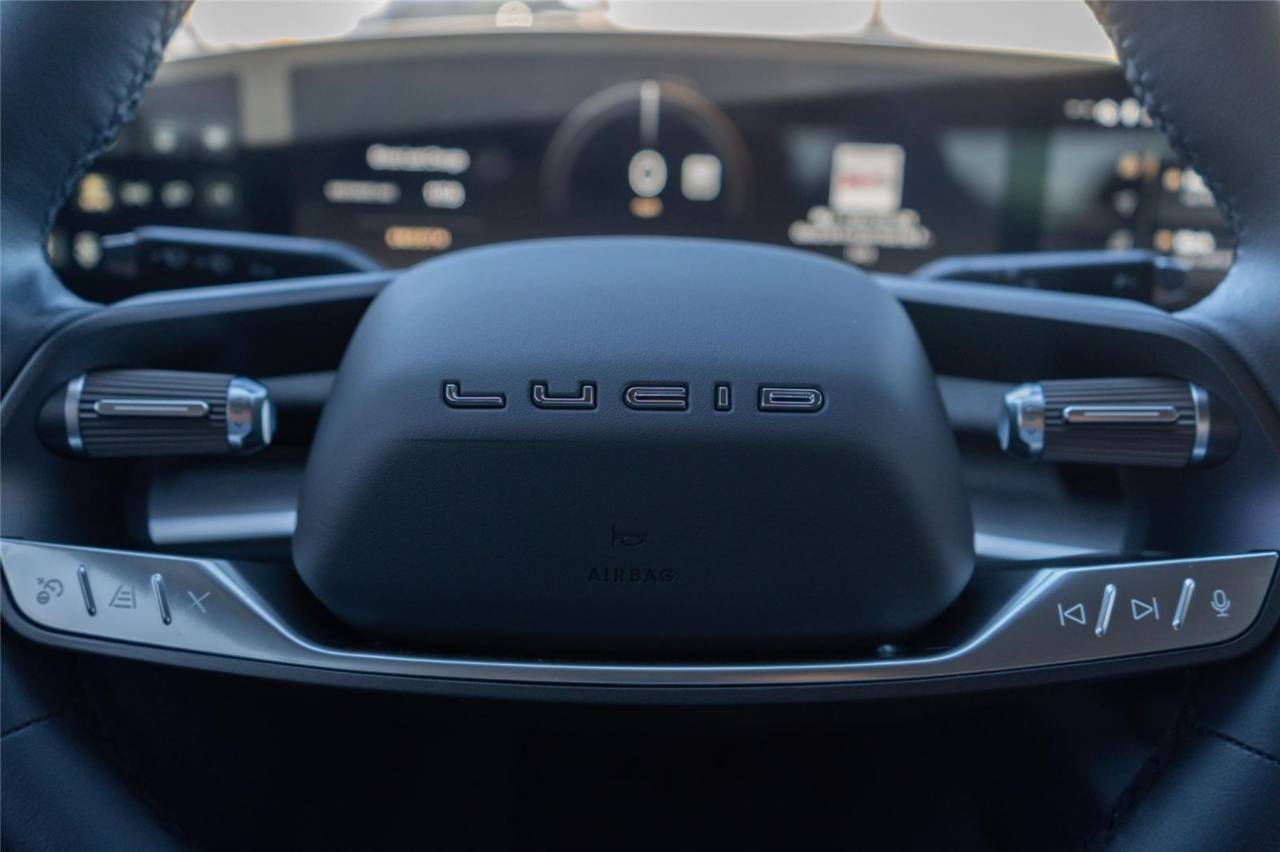 2025 Lucid Air Touring - Photo 11
