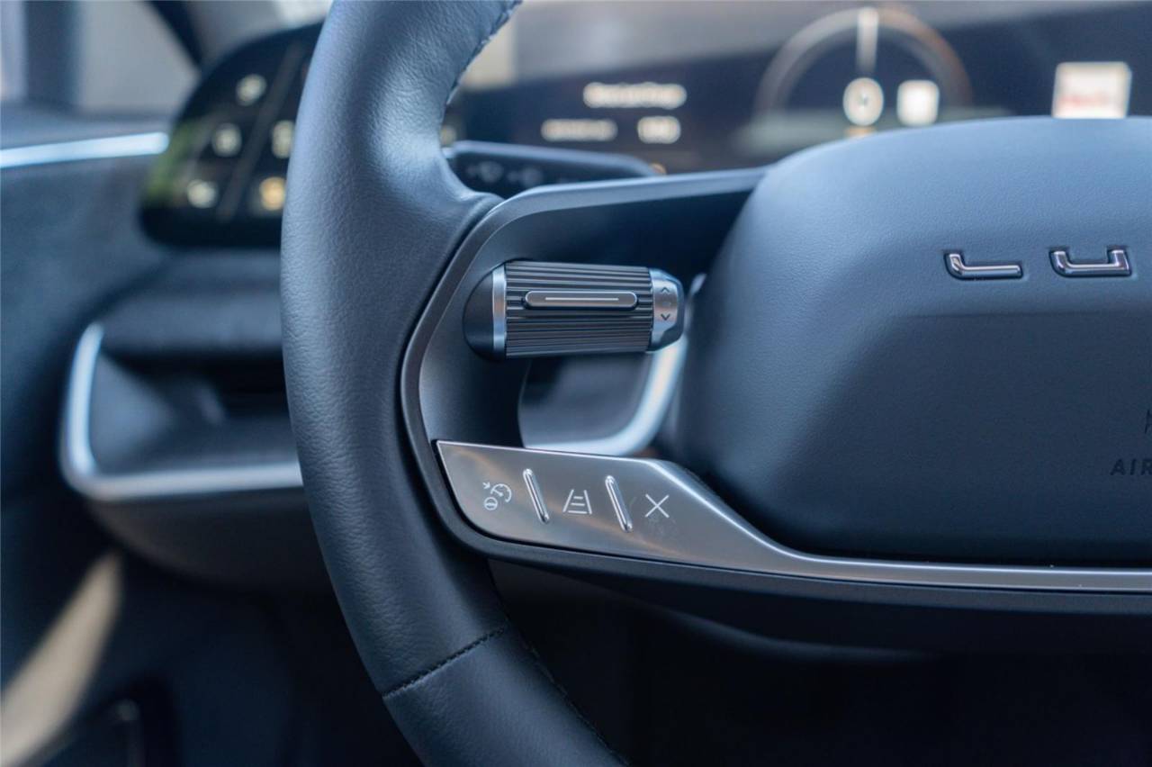 2025 Lucid Air Touring - Photo 13