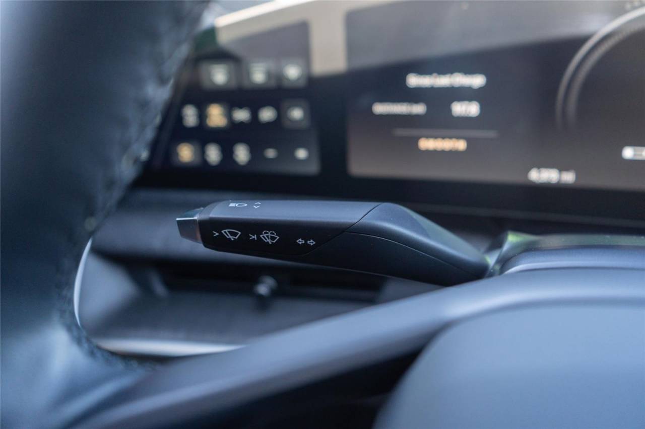 2025 Lucid Air Touring - Photo 14