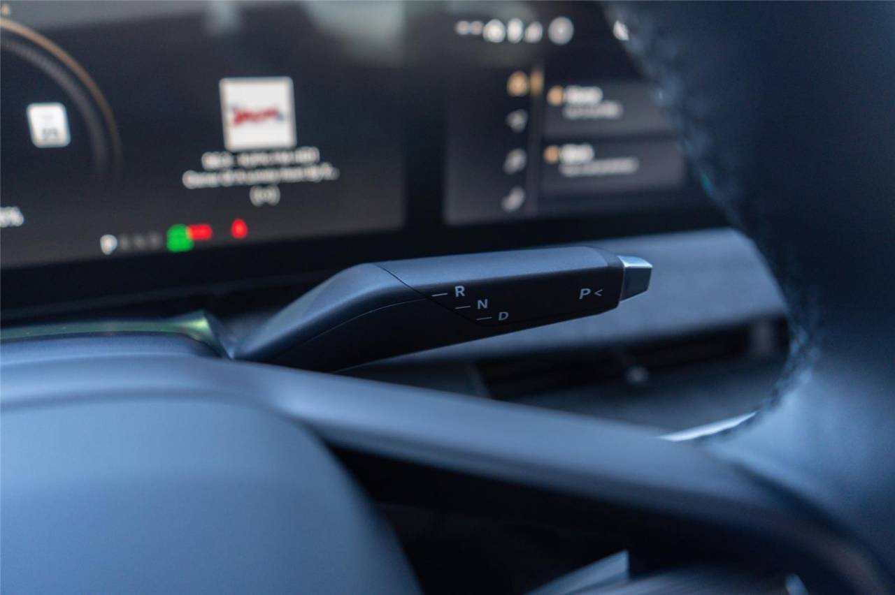 2025 Lucid Air Touring - Photo 15