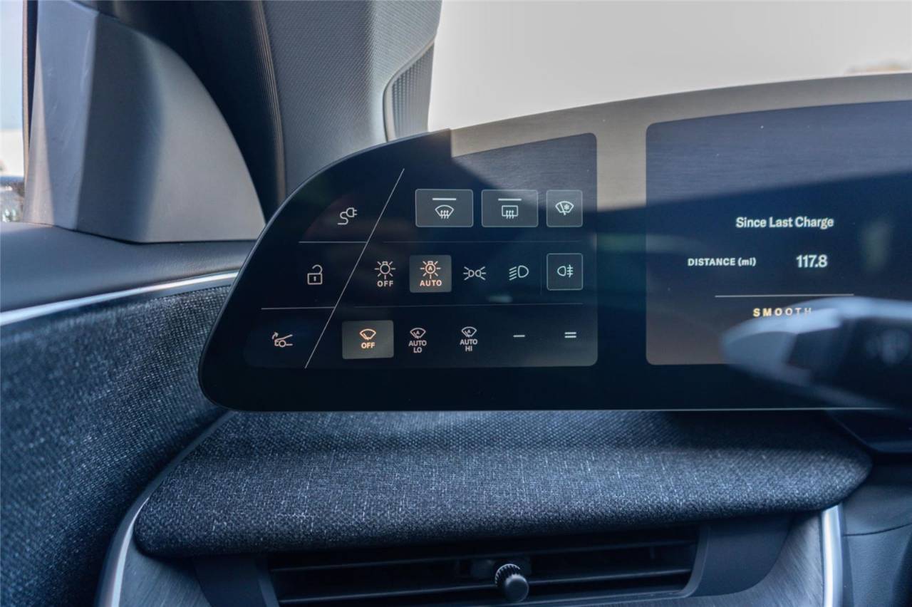 2025 Lucid Air Touring - Photo 19