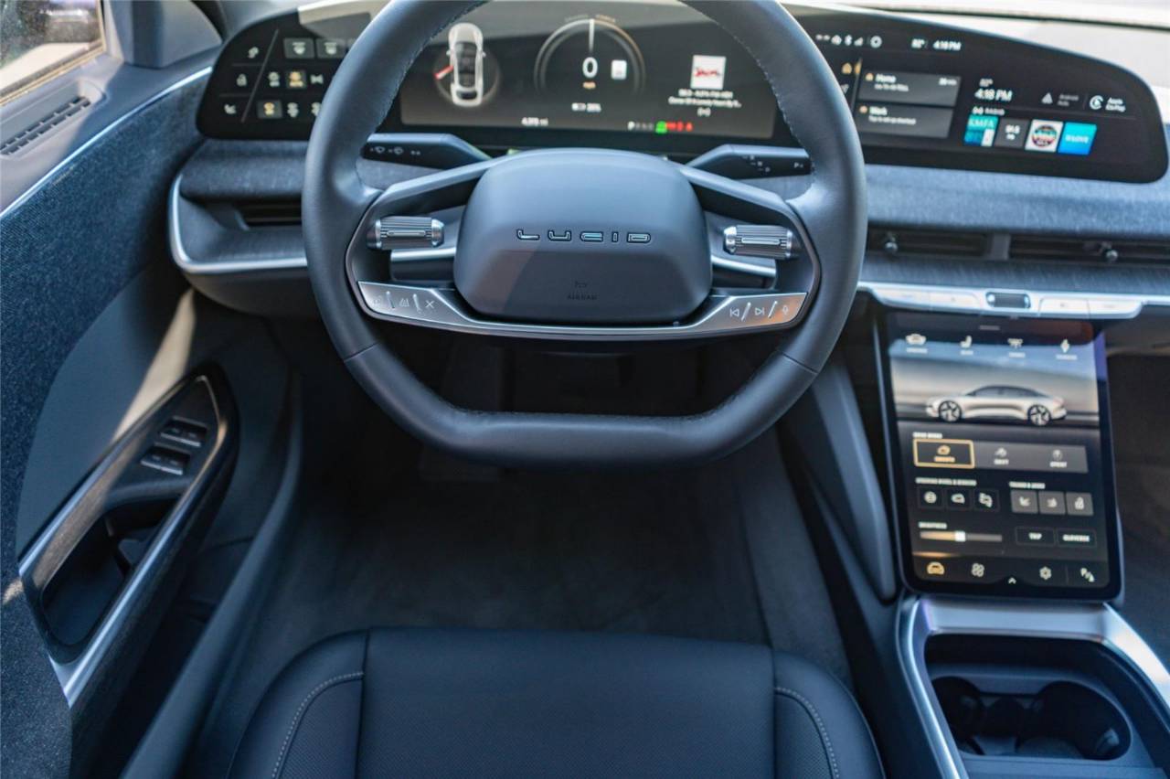 2025 Lucid Air Touring - Photo 23