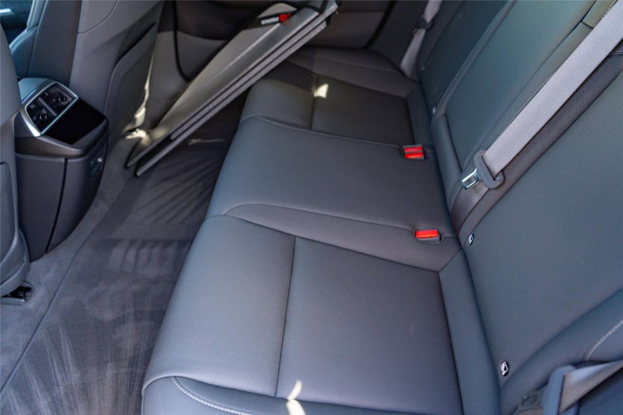 2025 Lucid Air Touring - Photo 24
