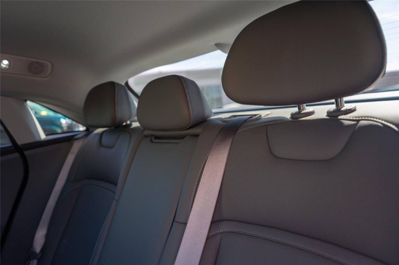 2025 Lucid Air Touring - Photo 25