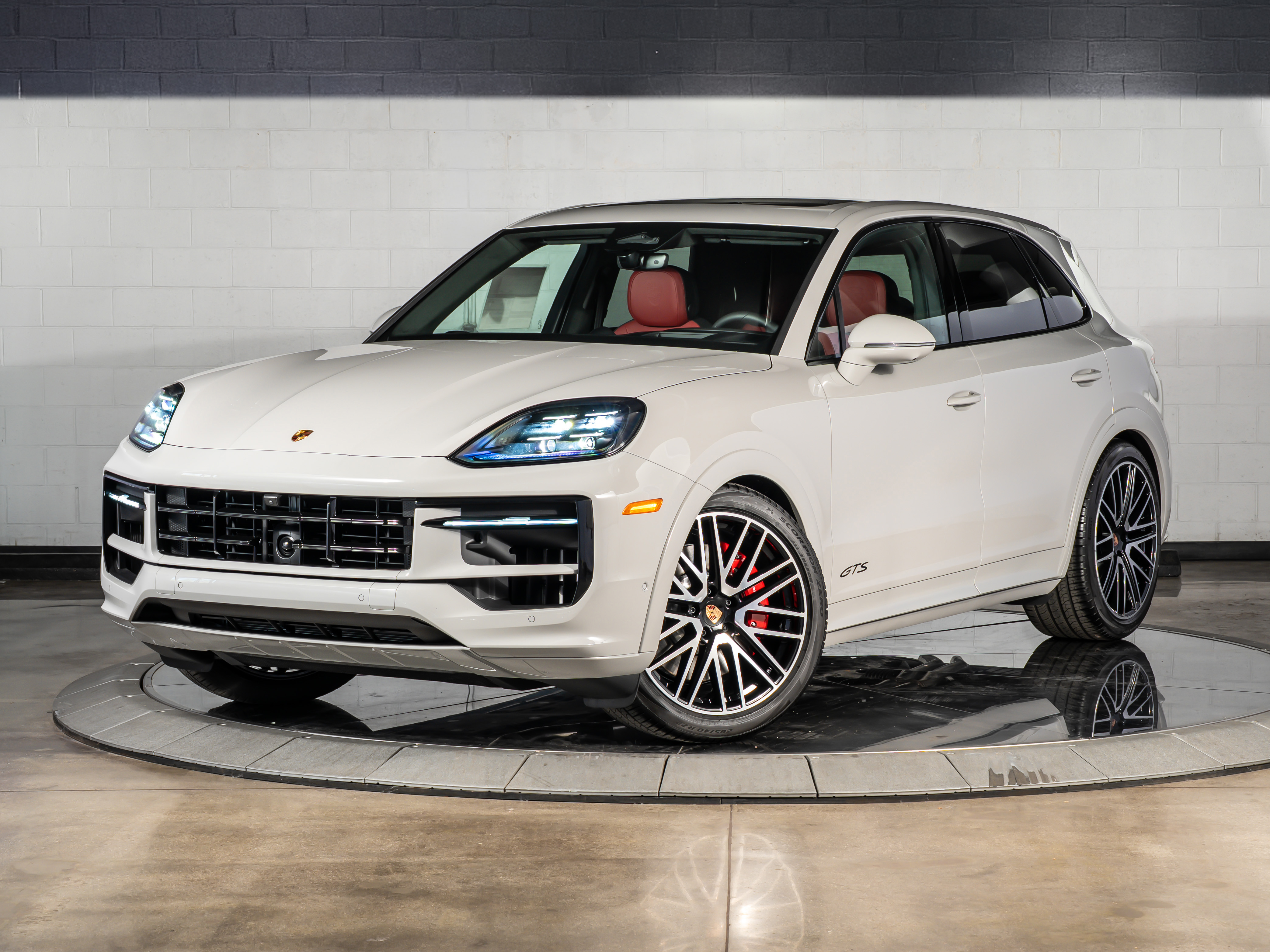 New 2026 Porsche Cayenne GTS GTS