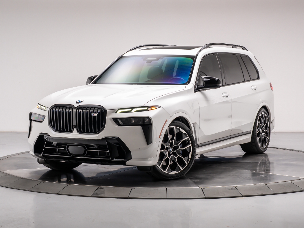 2024 BMW X7 M60i