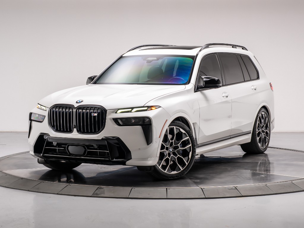 2024 BMW X7 M60i