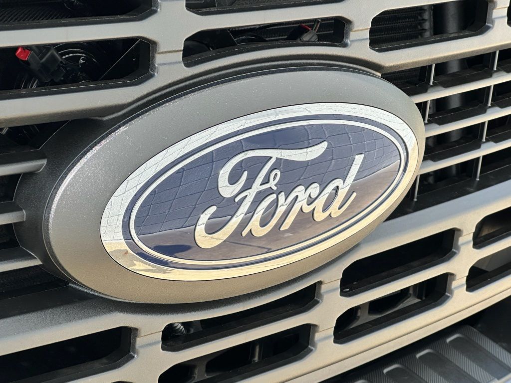 2026 Ford F-550 Super Duty Chassis Cab XL - Photo 23