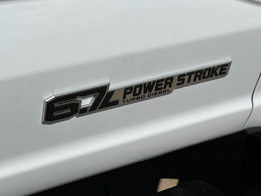 2026 Ford F-550 Super Duty Chassis Cab XL - Photo 25