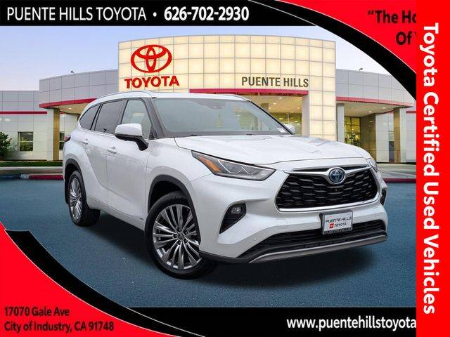 2023 Toyota Highlander Hybrid Platinum
