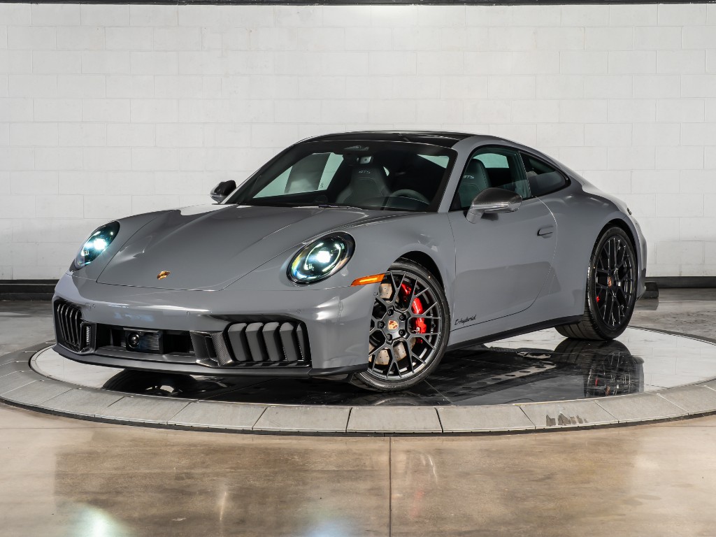 2026 Porsche 911 Carrera 4 GTS