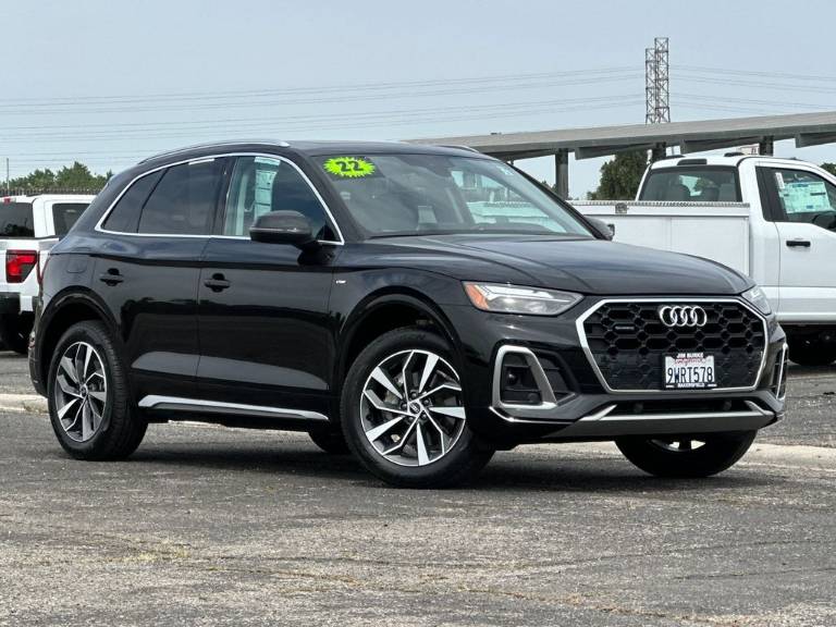 2022 Audi Q5 S line Premium