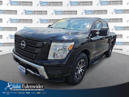 2023 Nissan Titan SV