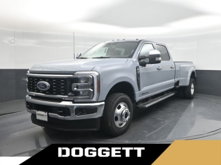 2026 Ford Super Duty F-350 DRW LARIAT