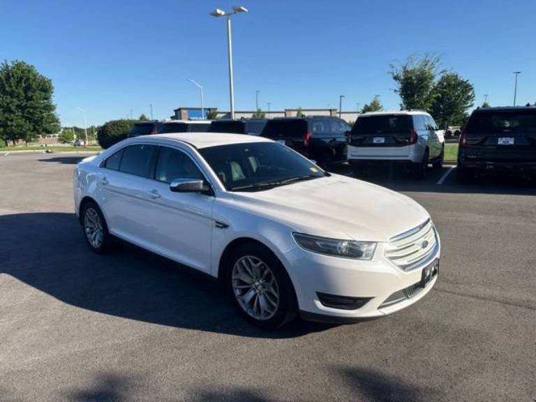 2017 Ford Taurus Limited
