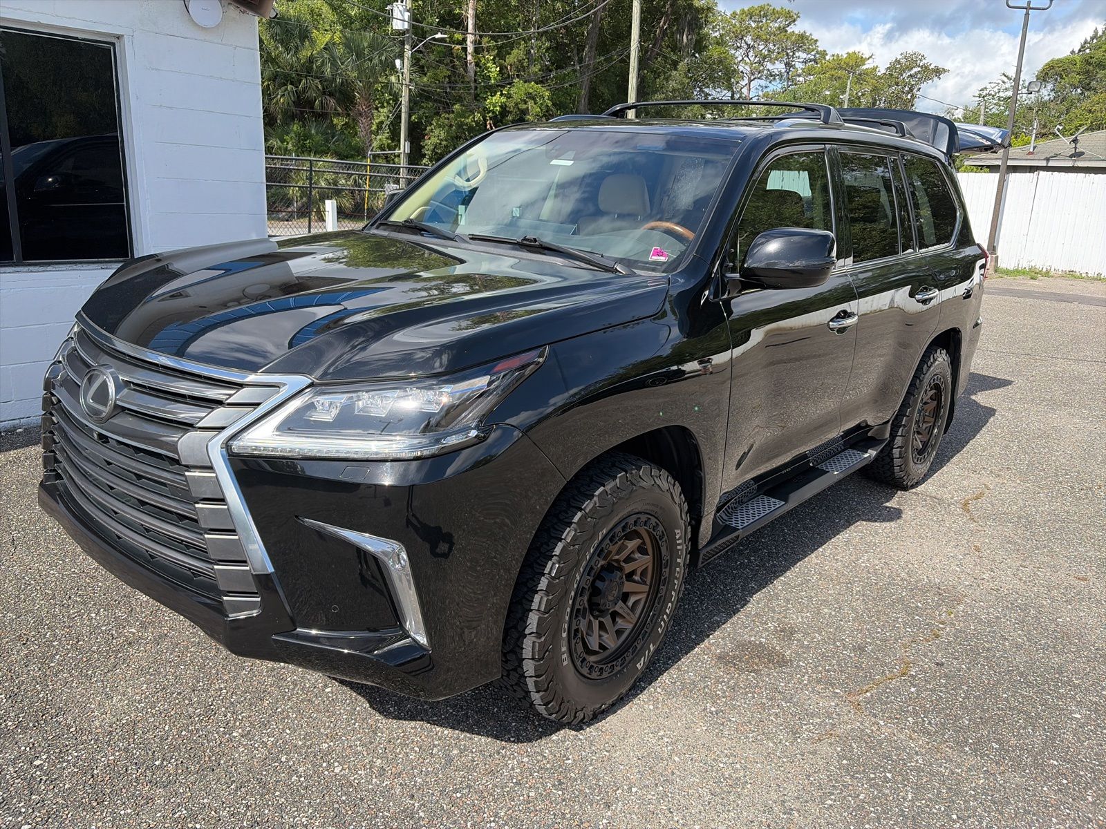 2019 Lexus LX 570