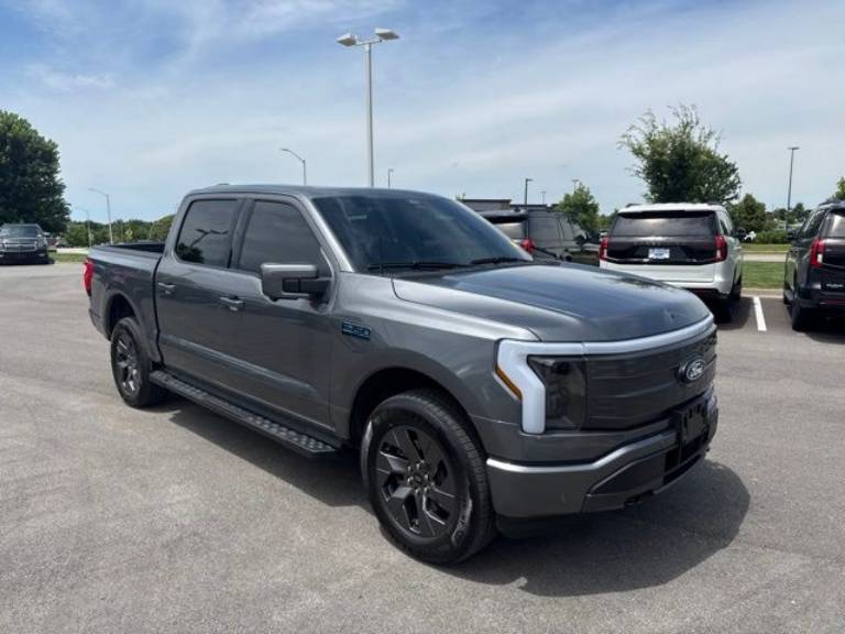 2024 Ford F-150 Lightning LARIAT