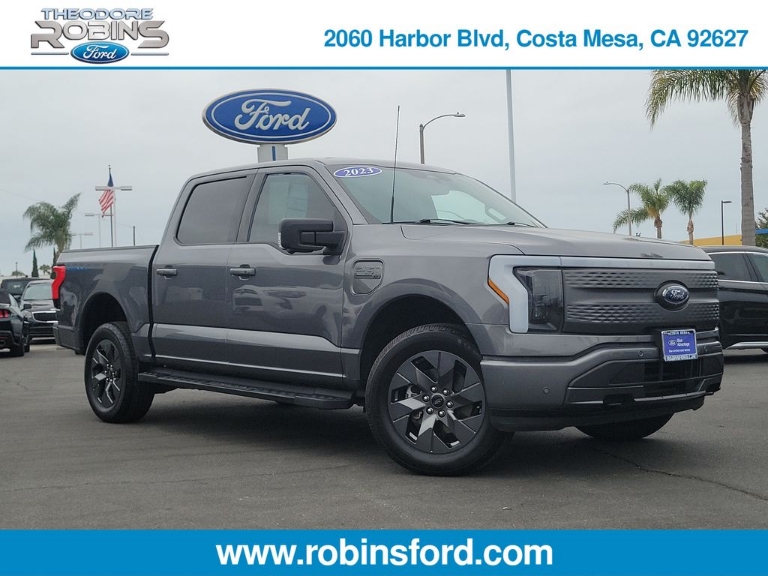 2023 Ford F-150 Lightning XLT