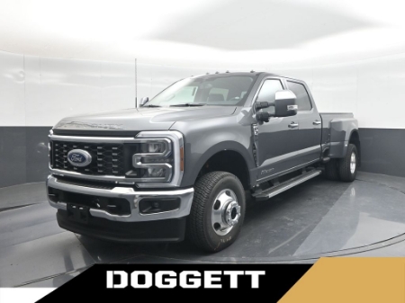 2026 Ford Super Duty F-350 DRW LARIAT