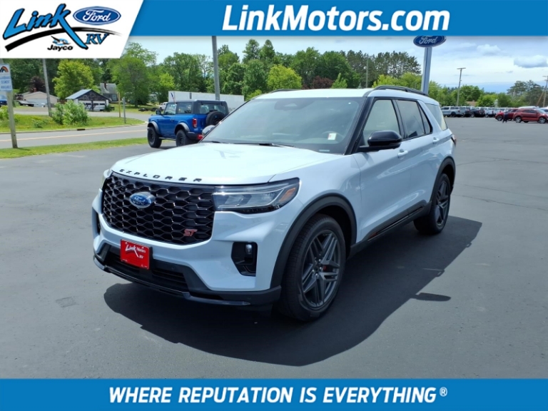 2026 Ford Explorer ST 4WD