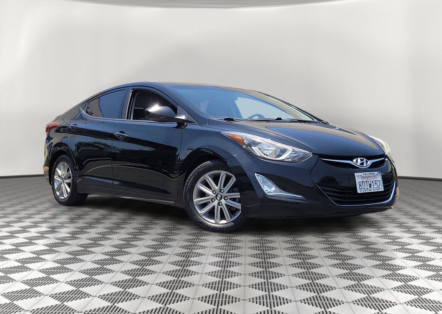 Used 2015 Hyundai Elantra SE with VIN KMHDH4AE5FU352693 for sale in Anaheim, CA