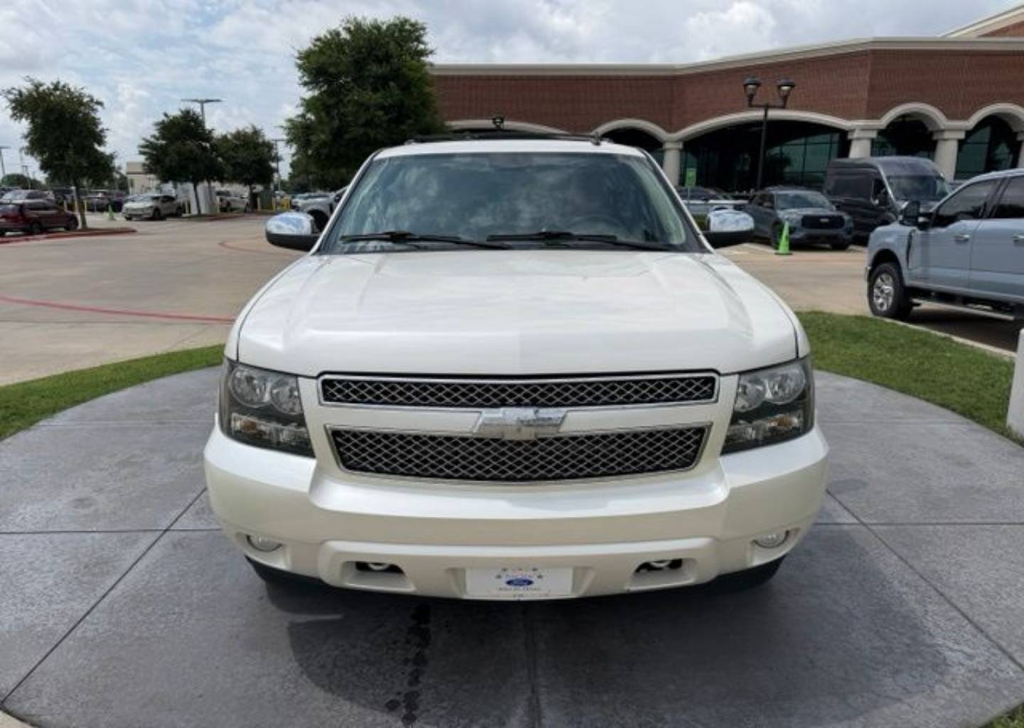Used 2013 Chevrolet Tahoe LTZ with VIN 1GNSKCE04DR374780 for sale in Carrollton, TX