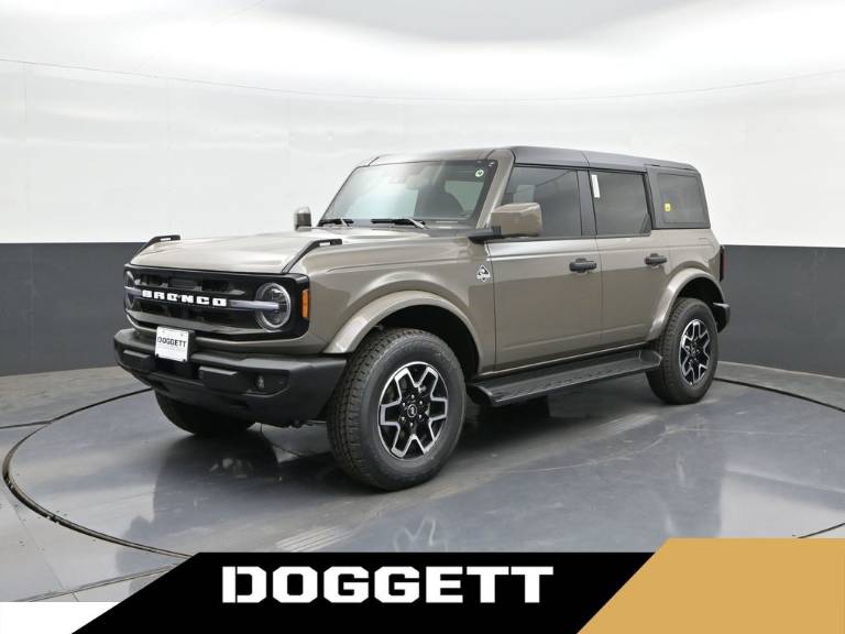 2026 Ford Bronco Outer Banks