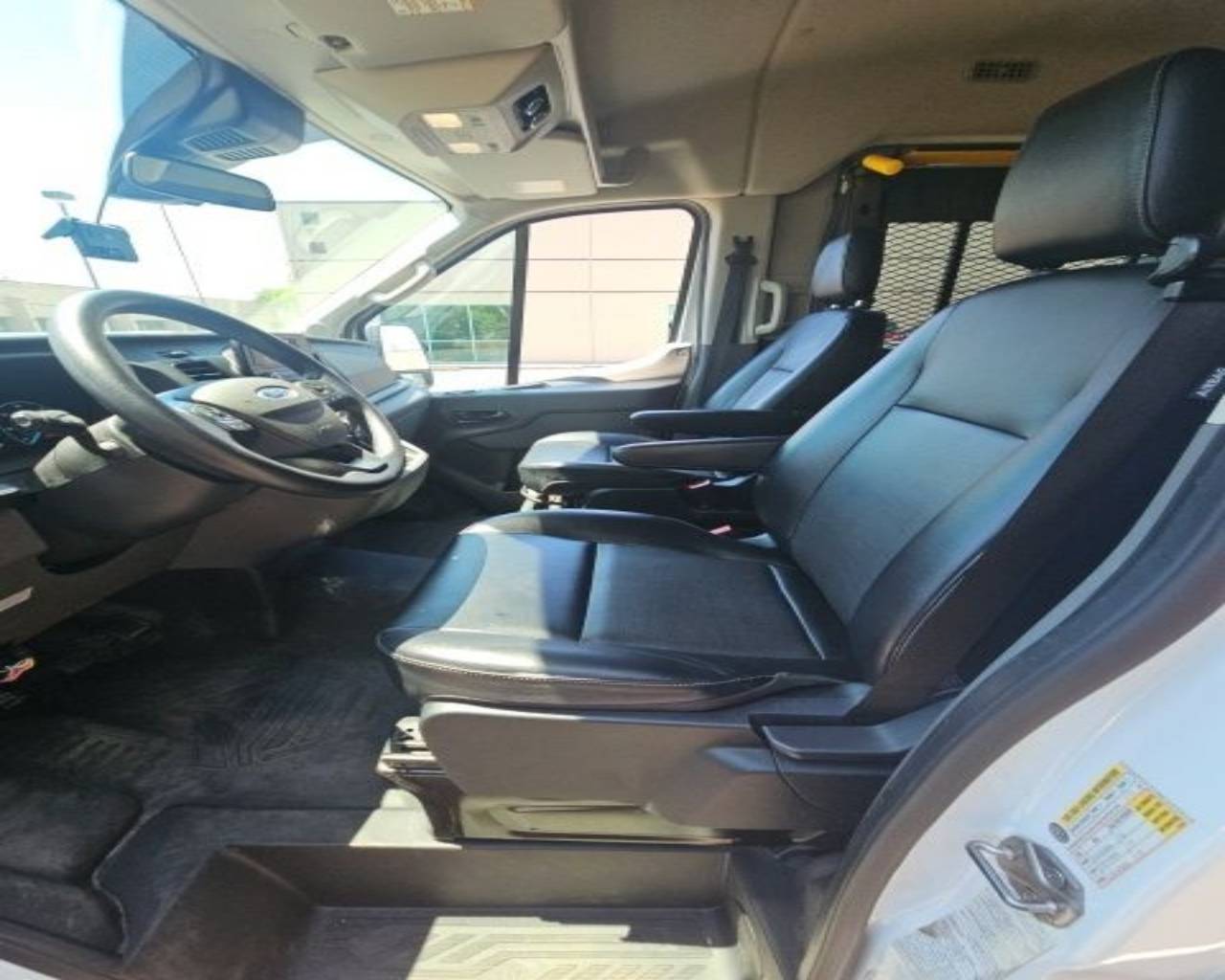 2021 Ford Transit Passenger Van XL - Photo 8