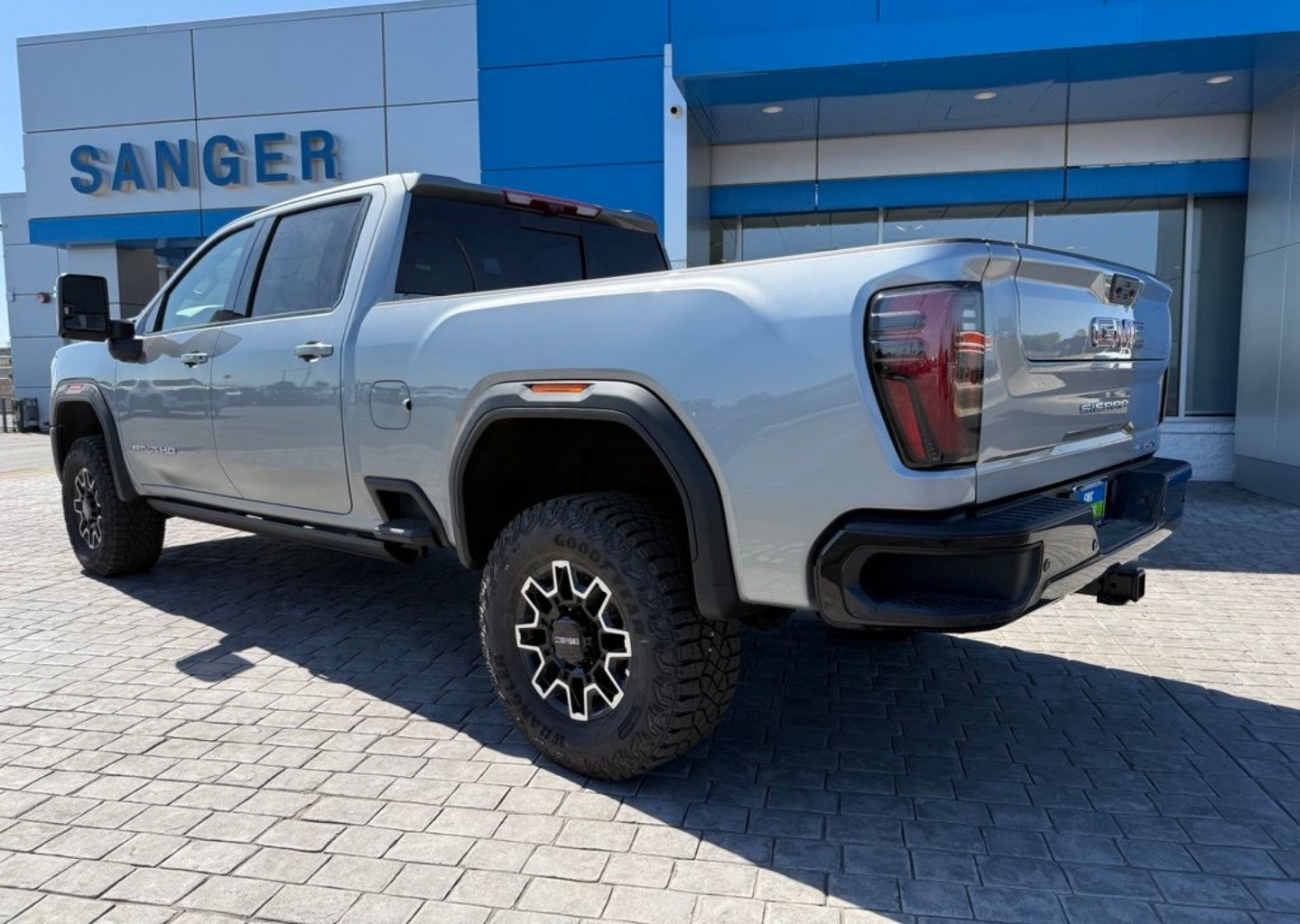 2026 GMC Sierra 2500HD AT4X - Photo 10