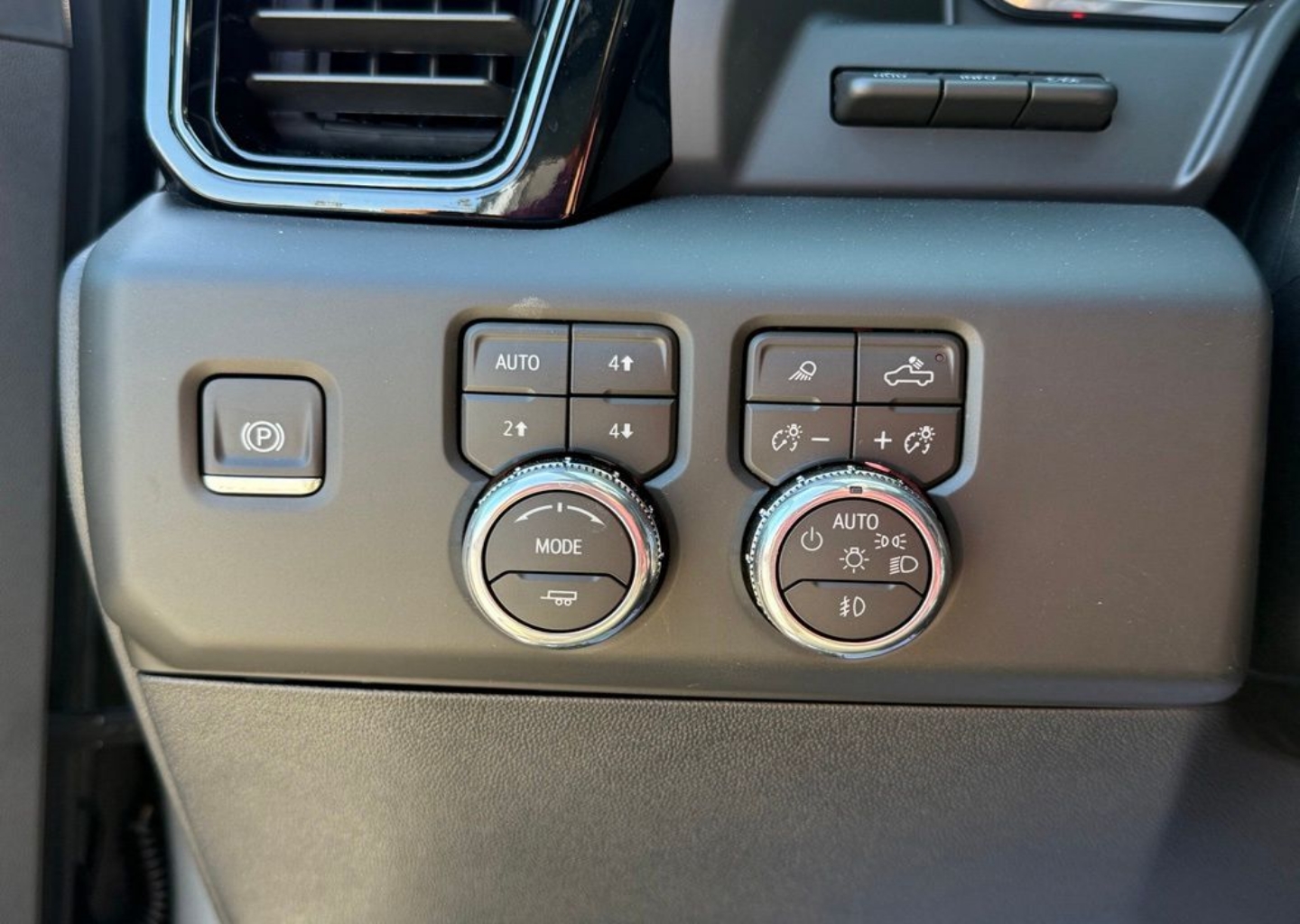 2026 GMC Sierra 2500HD AT4X - Photo 30
