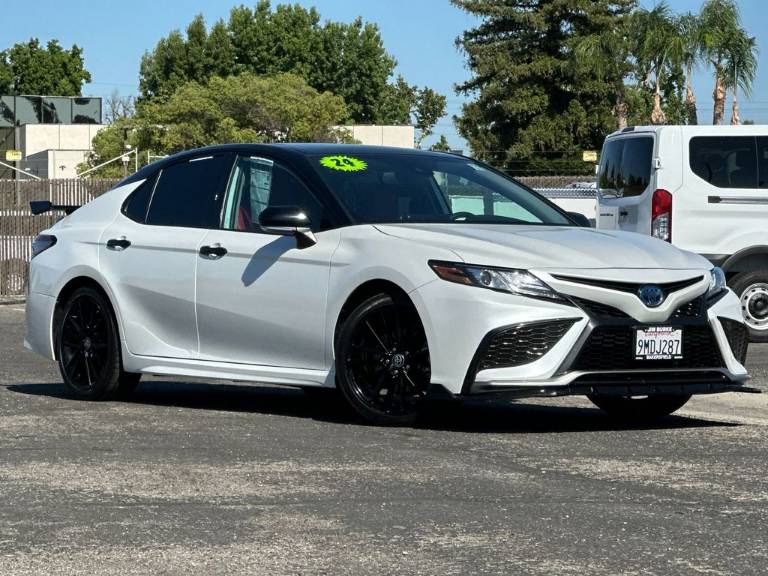 2024 Toyota Camry Hybrid XSE