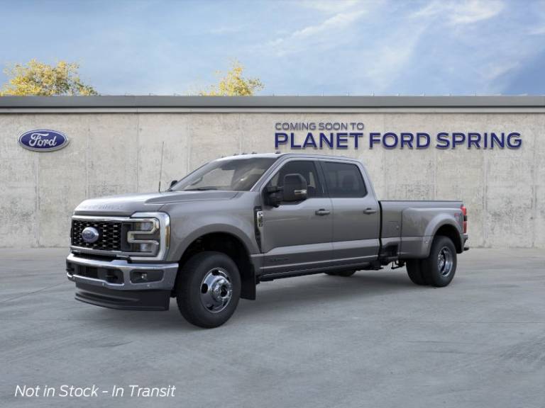 2026 Ford Super Duty F-350 DRW LARIAT 4WD Crew Cab 8' Box