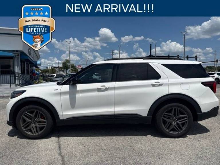 2025 Ford Explorer ST-Line