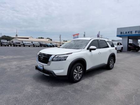 2024 Nissan Pathfinder SL