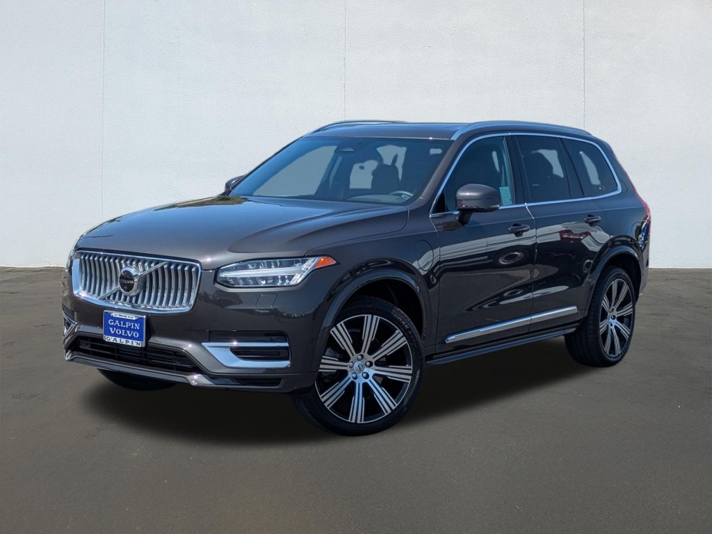 2023 Volvo XC90 Recharge Plug-In Hybrid T8 Plus Bright Theme 7-Seater