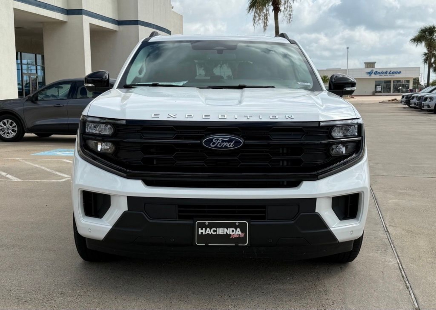 2026 Ford Expedition Active - Photo 6