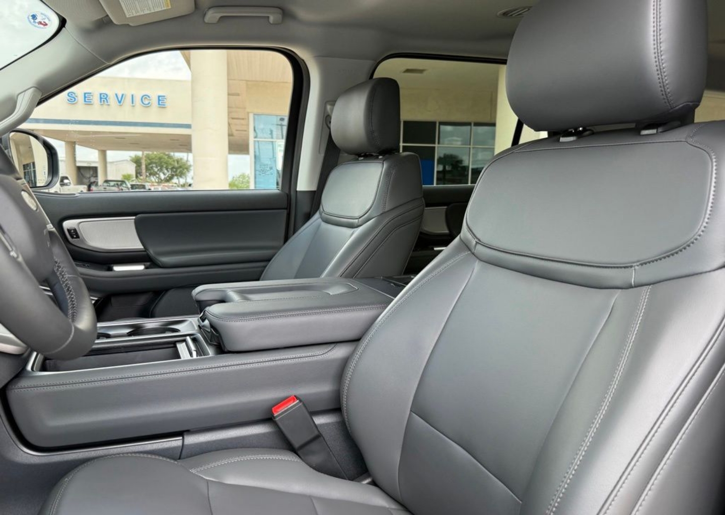 2026 Ford Expedition Active - Photo 18